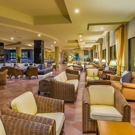 - - Savoy Signature Hotel Calheta (Madeira)