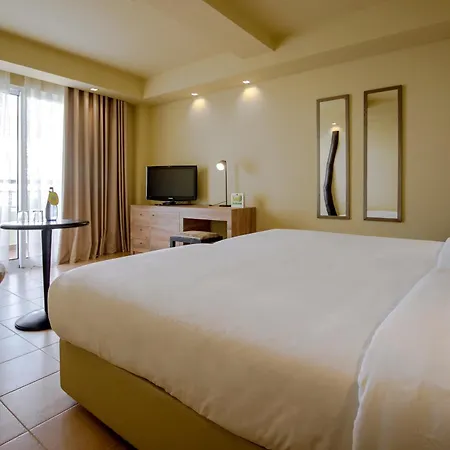 Hotel - - Savoy Signature