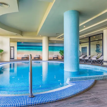 - - Savoy Signature 호텔 칼례타