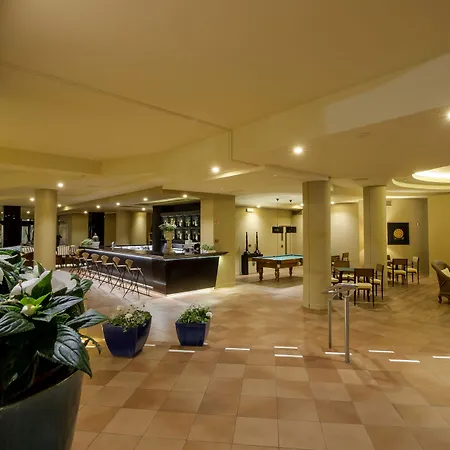 Hotel - - Savoy Signature 4*