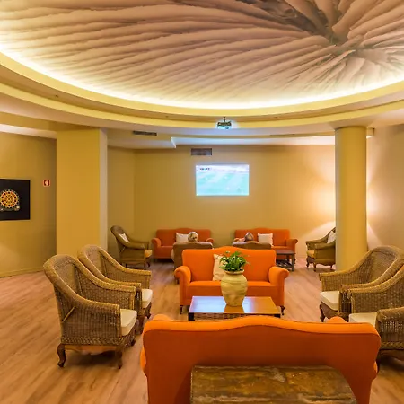 - - Savoy Signature 4* Calheta (Madeira)