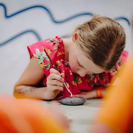 - - Savoy Signature Hotel 4*