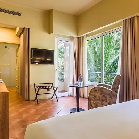 - - Savoy Signature Calheta (Madeira)