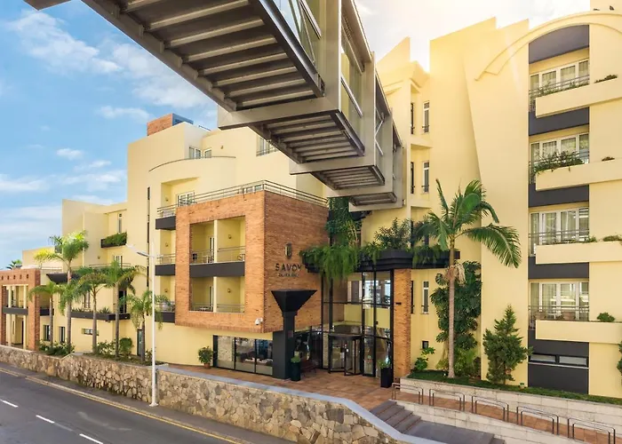 - - Savoy Signature Hotel Calheta (Madeira)