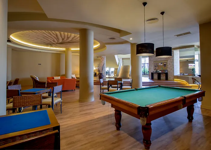 - - Savoy Signature 4* Calheta (Madeira)