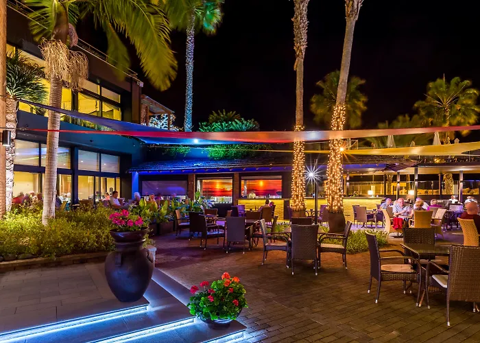 - - Savoy Signature 4*