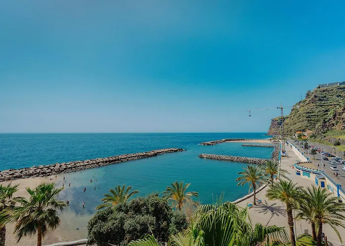 - - Savoy Signature 4*