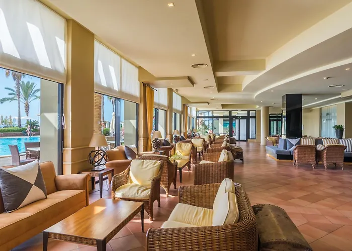 - - Savoy Signature Hotell