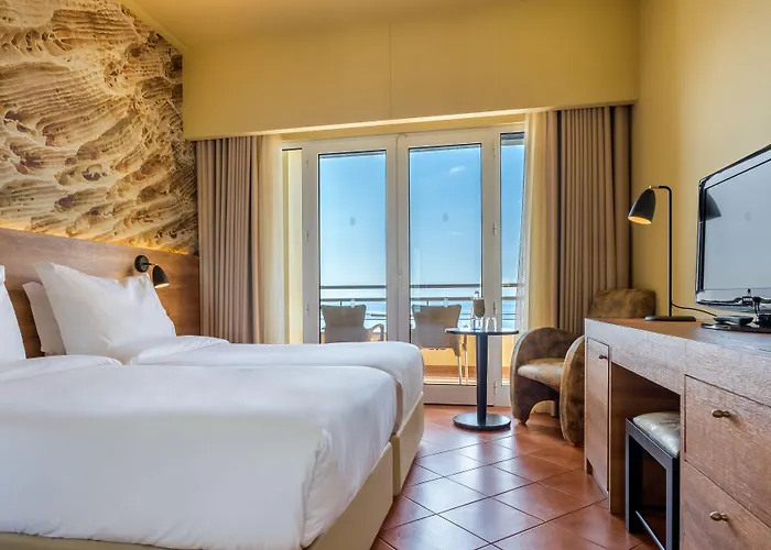 Hotel - - Savoy Signature