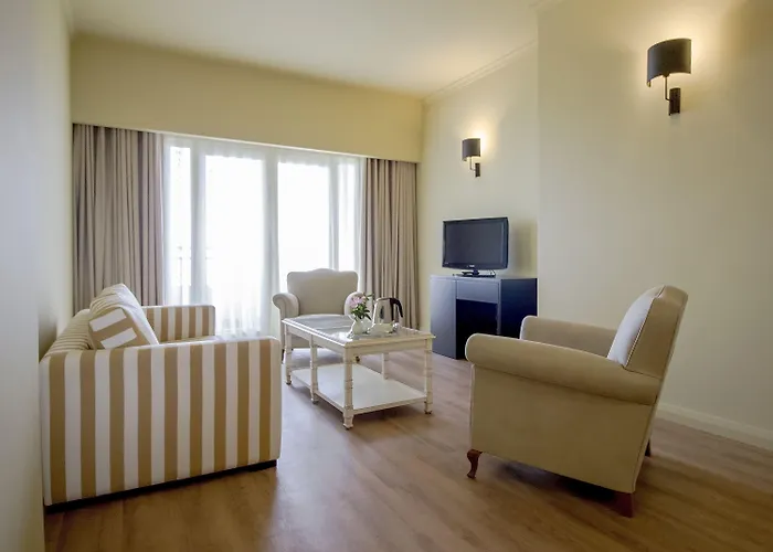 Hotel - - Savoy Signature 4*