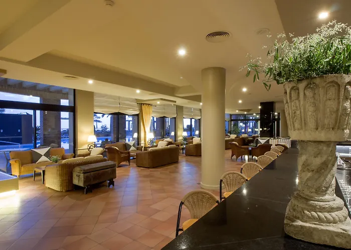 - - Savoy Signature Calheta (Madeira)