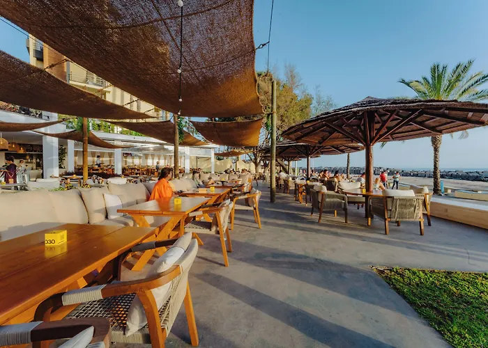 - - Savoy Signature Hotell Calheta (Madeira)