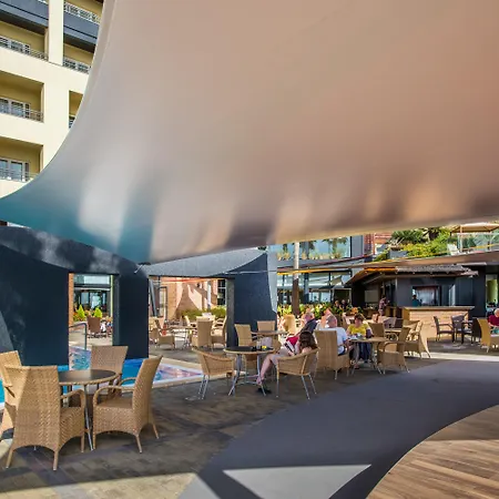 - - Savoy Signature Hotel Calheta (Madeira)