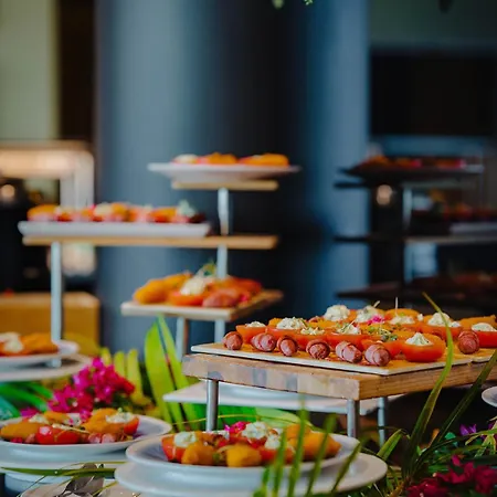 - - Savoy Signature Hotel Calheta (Madeira)