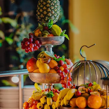 - - Savoy Signature 4*