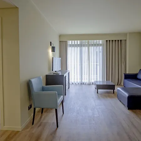 Hotel - - Savoy Signature