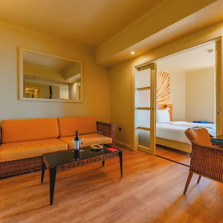 - - Savoy Signature Hotel Calheta (Madeira)