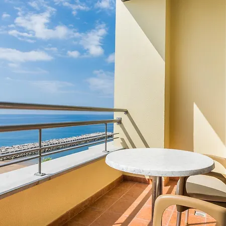 - - Savoy Signature Hotel Calheta (Madeira)