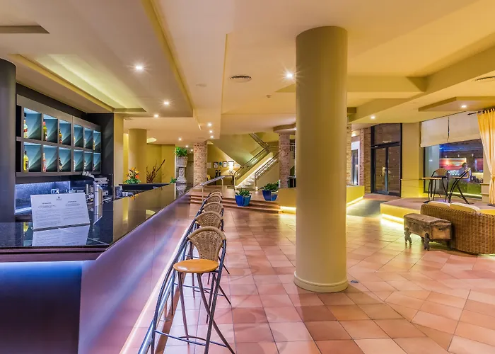 - - Savoy Signature Hotel 4*