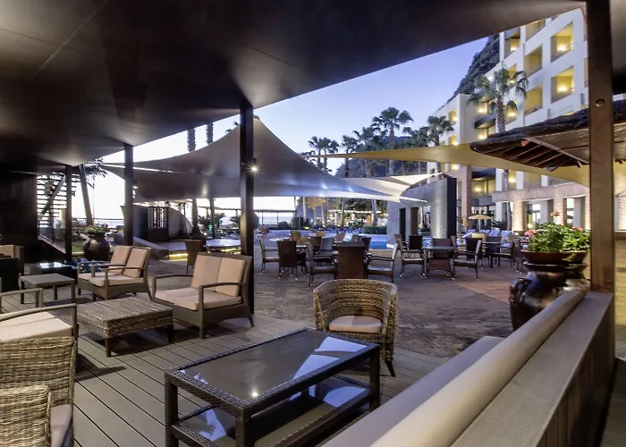 - - Savoy Signature 4*