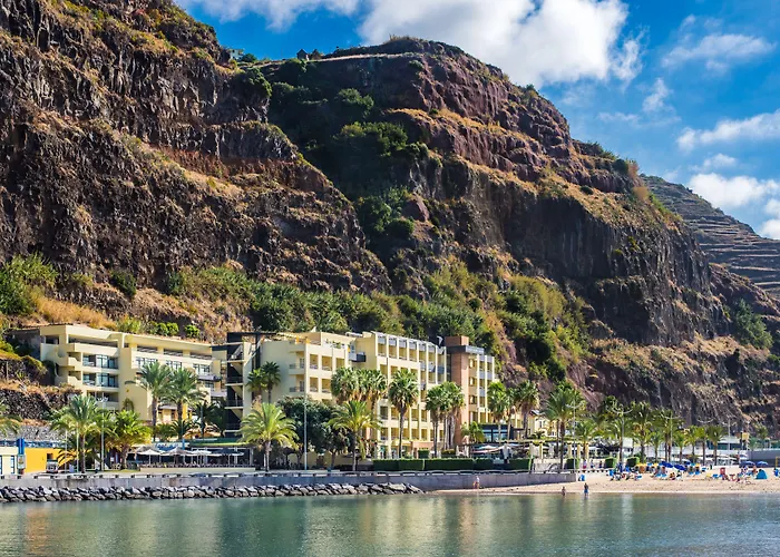 - - Savoy Signature 4*