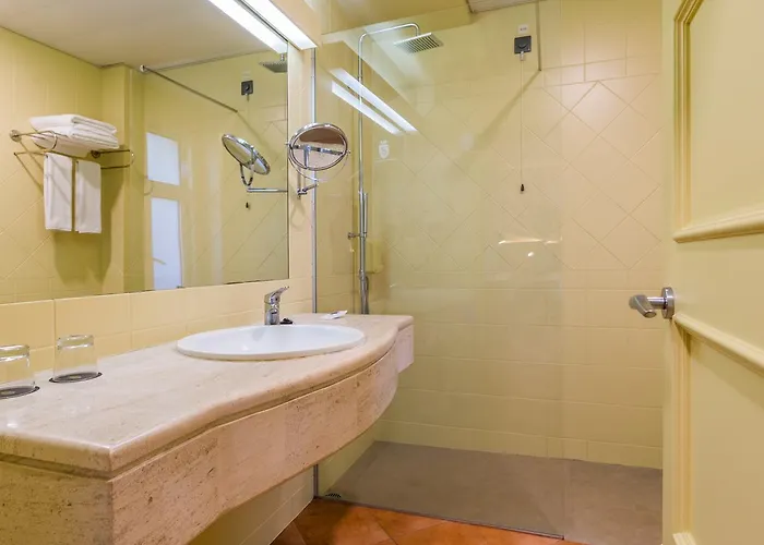 Hotel - - Savoy Signature 4*